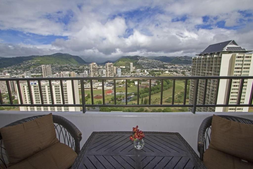 Aloha Vacations Aparthotel โฮโนลูลู ภายนอก รูปภาพ