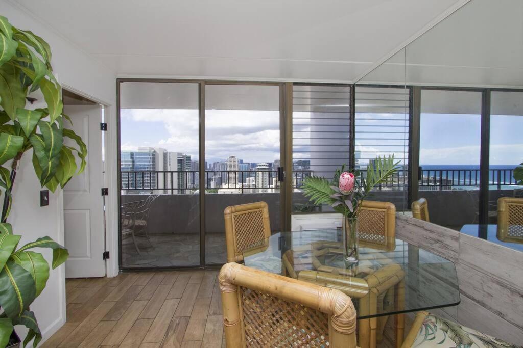 Aloha Vacations Aparthotel โฮโนลูลู ภายนอก รูปภาพ